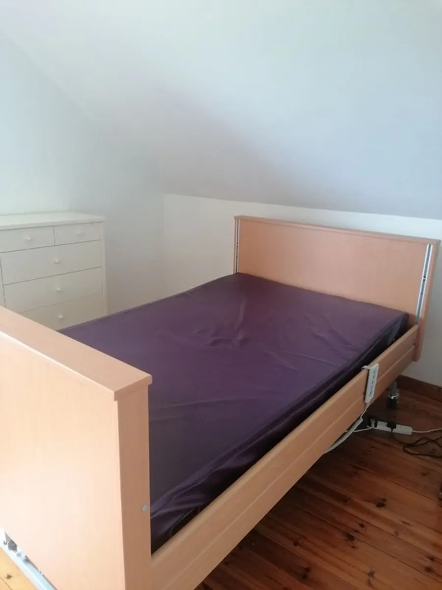 4ft HOSPITAL BED & mattress (bariatic hospital bed) - Image 3