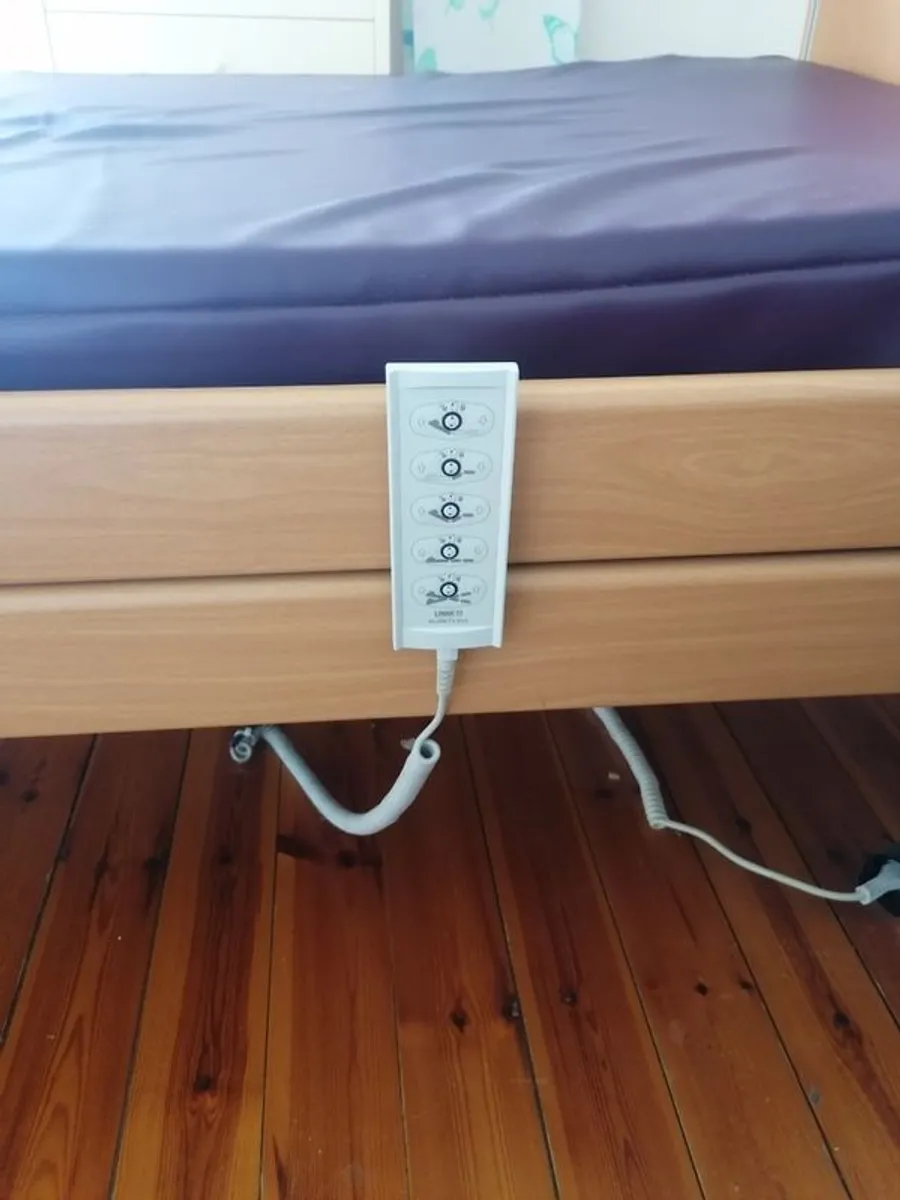 4ft HOSPITAL BED & mattress (bariatic hospital bed) - Image 4