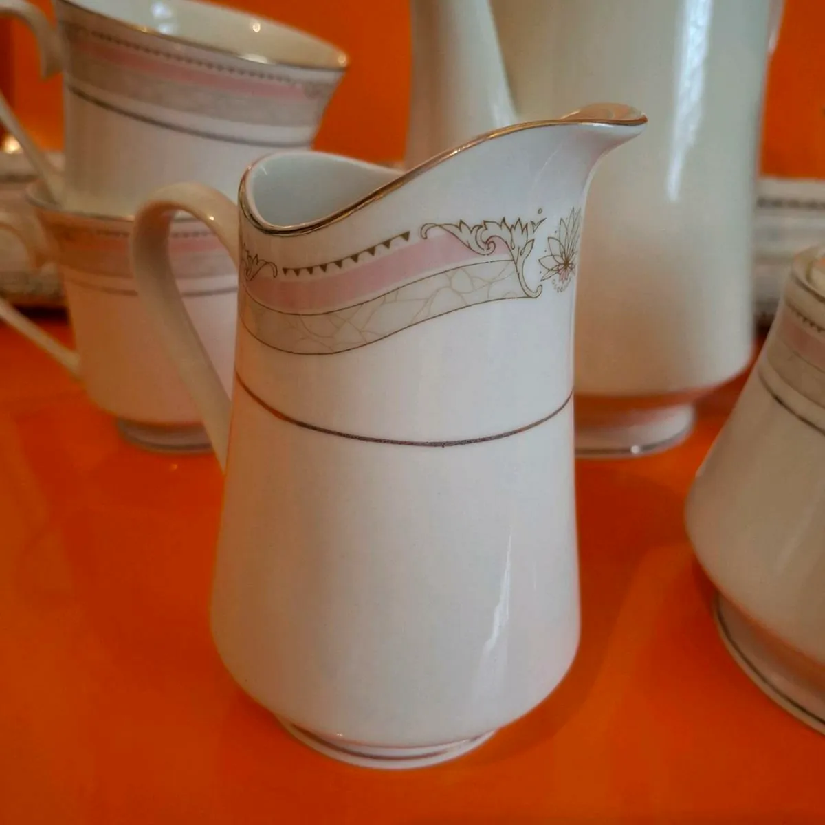 Budlet Fine China Coffee Set - Image 3