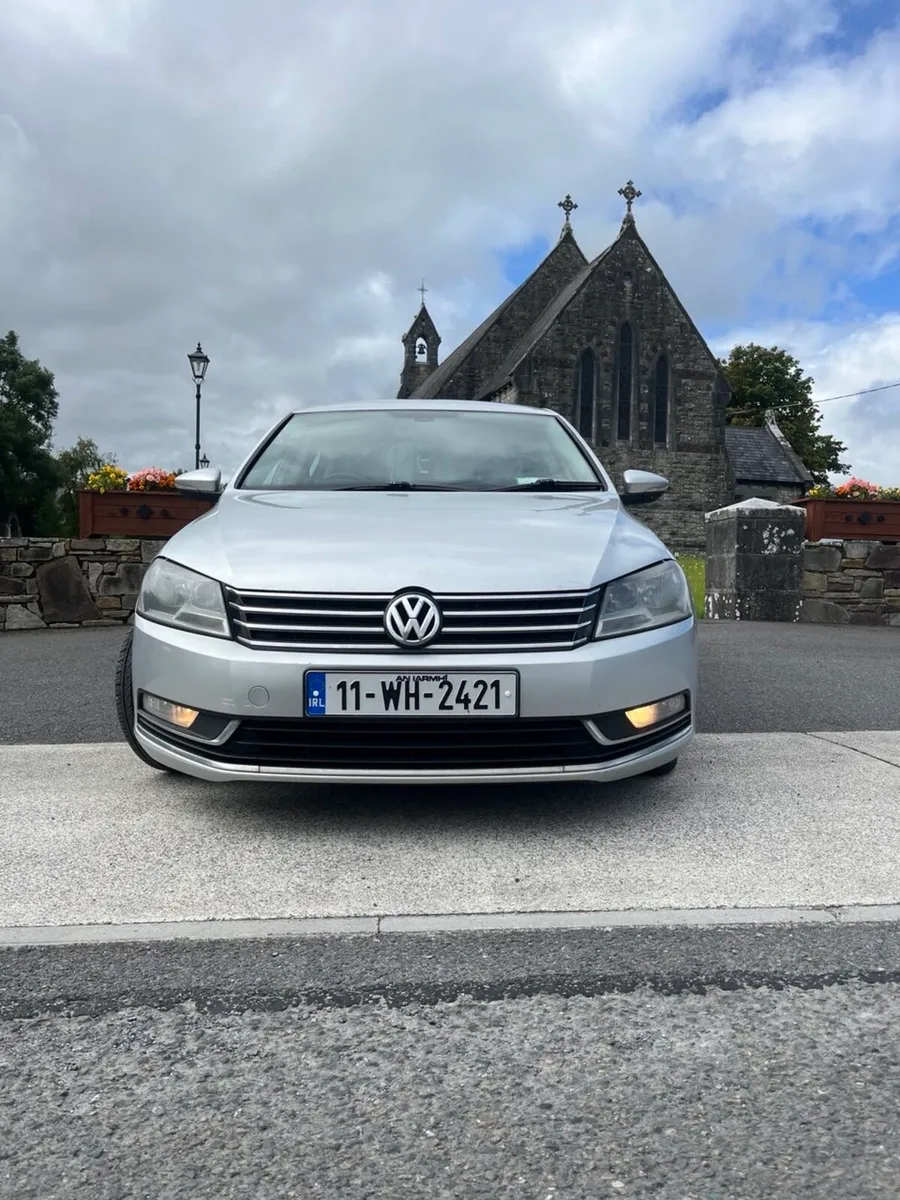Volkswagen Passat - Image 1