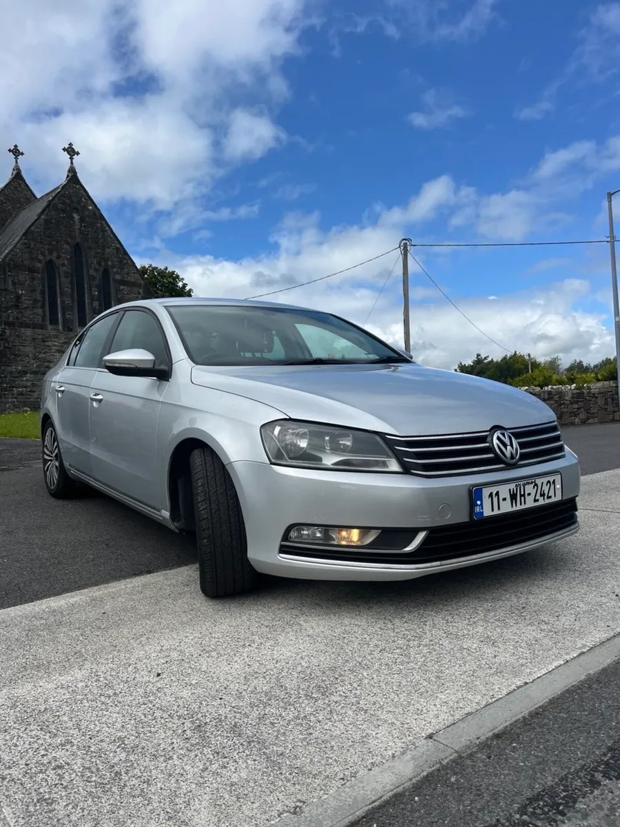 Volkswagen Passat - Image 2