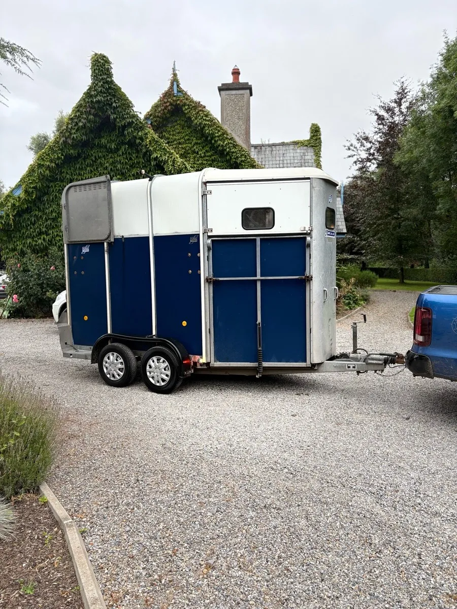 510 Horsebox - Image 1