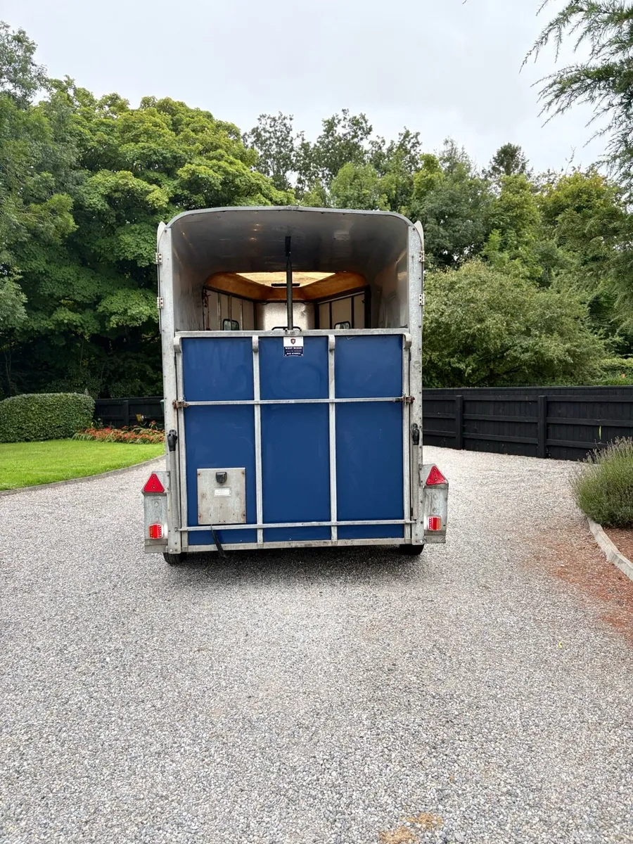 510 Horsebox - Image 4