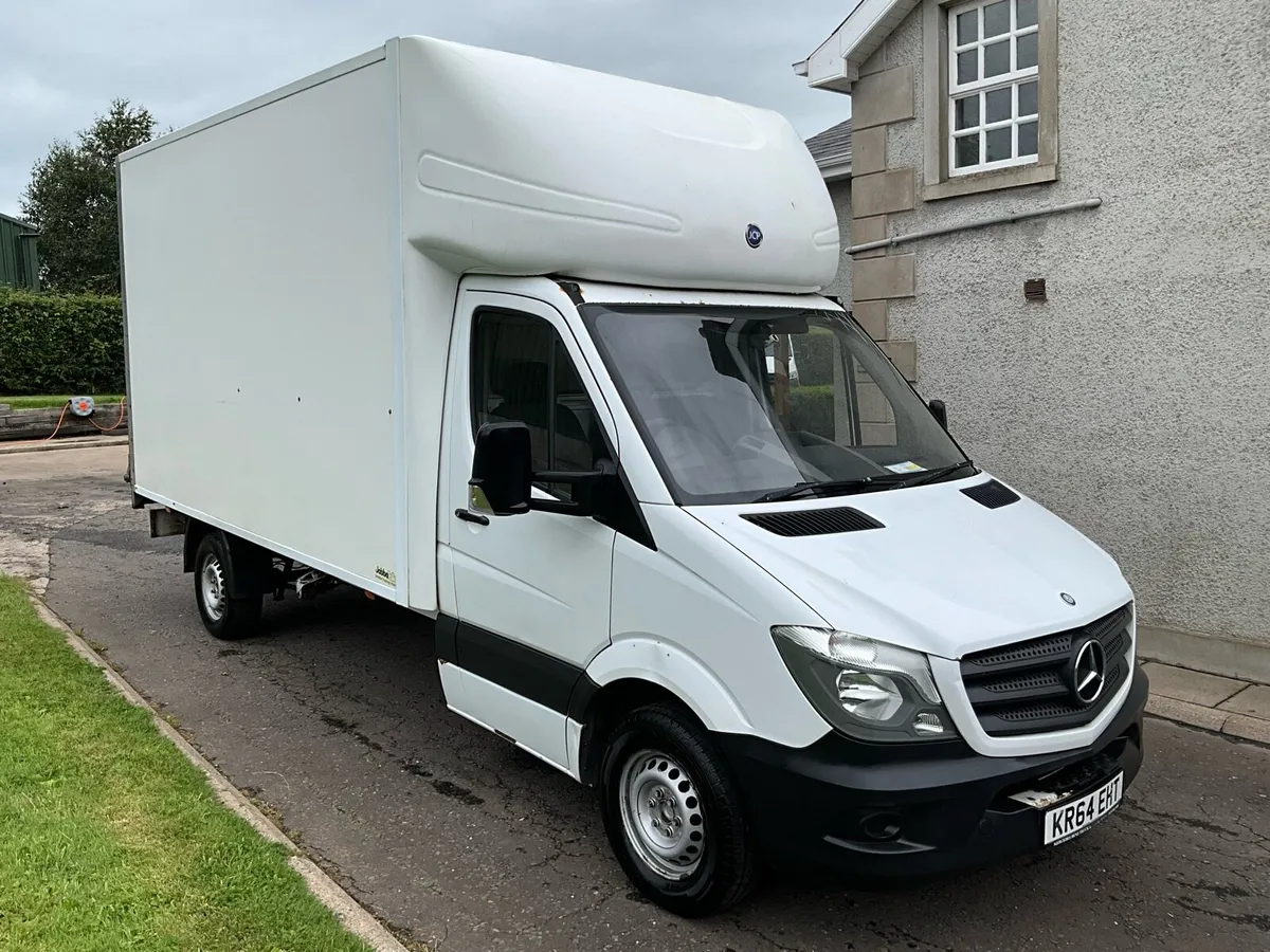 2014 Mercedes Sprinter Luton - Image 2