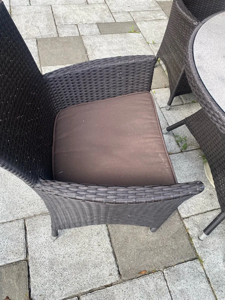 Garden table and chairs - Image 2