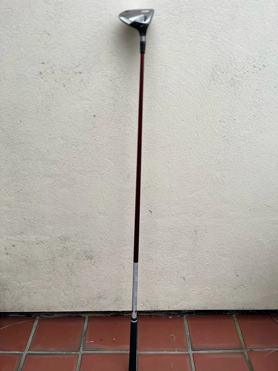 Taylormade R9 7 Wood Reg Flex Very Good Condition - Image 3