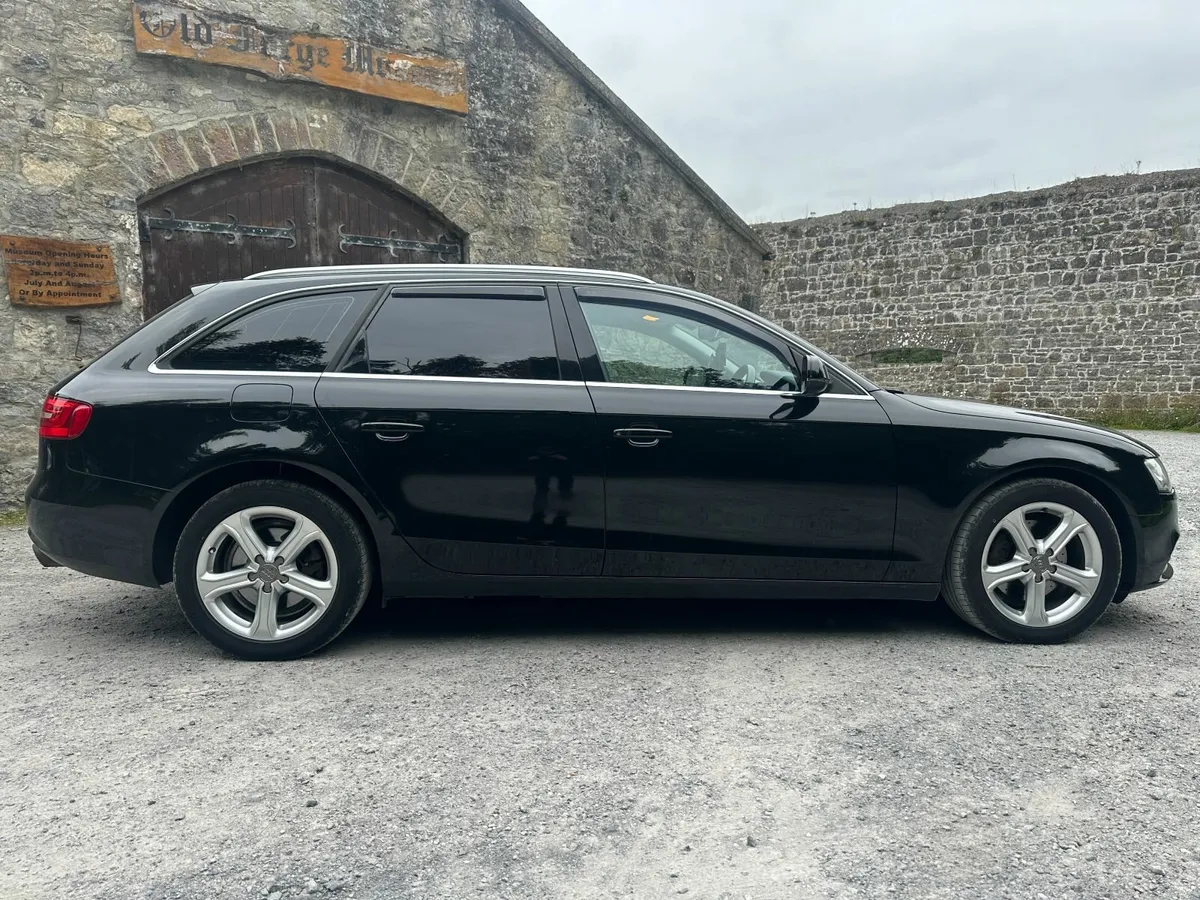 Audi A4 2015 Estate Automatic - Image 4