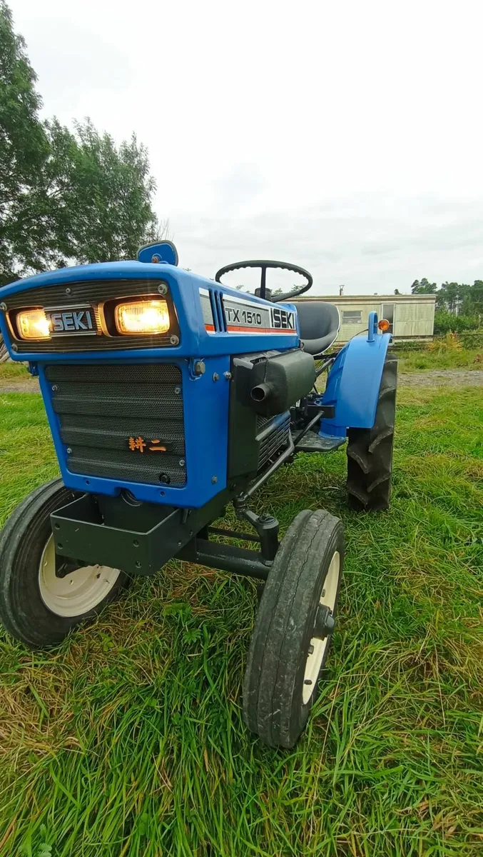 Iseki TX1510 compact tractor - Image 2