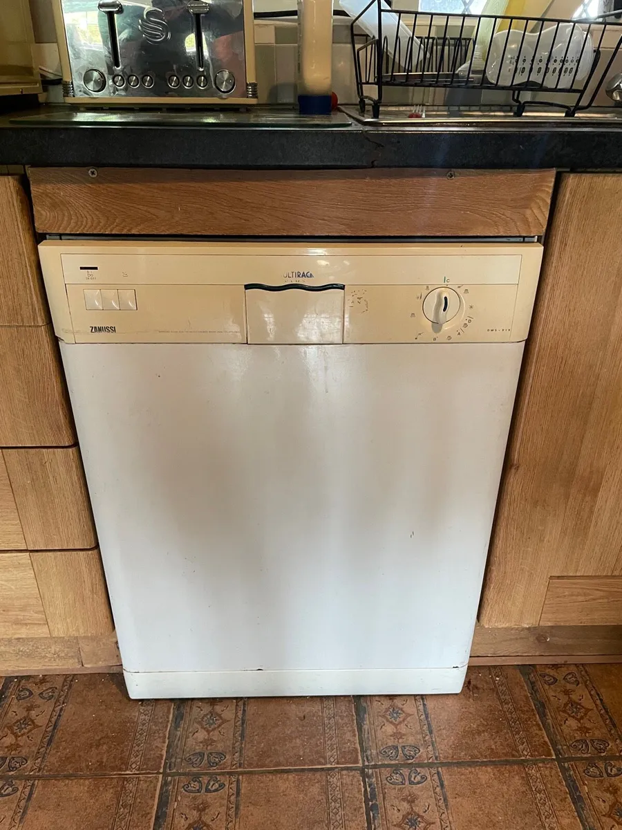 Fridge freezer washing machine tumble dryer - Image 4