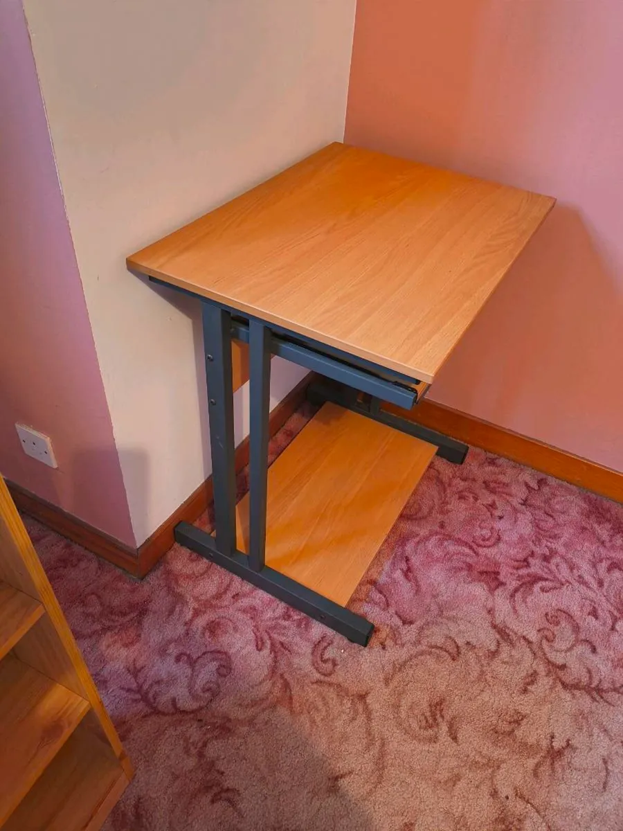 Computer Desk - Image 1