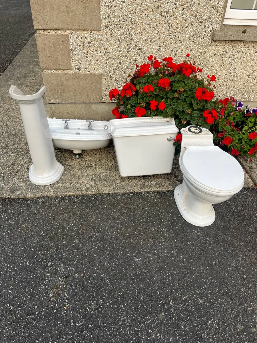 Bathroom Furniture Set - Image 2