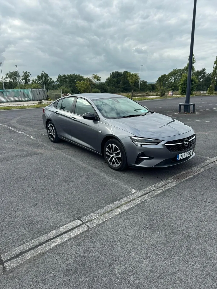 Opel Insignia 2021 - Image 1