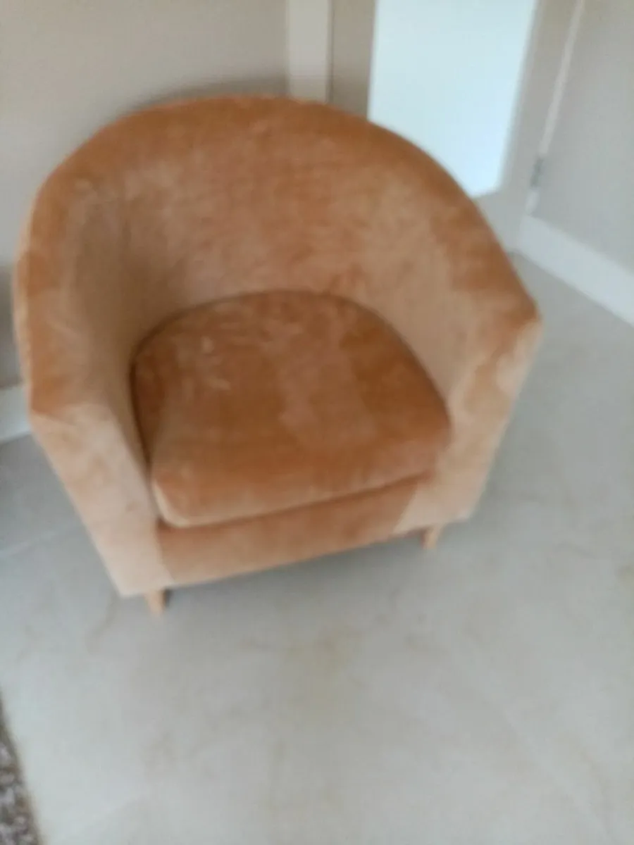 Tub Chair - Image 1