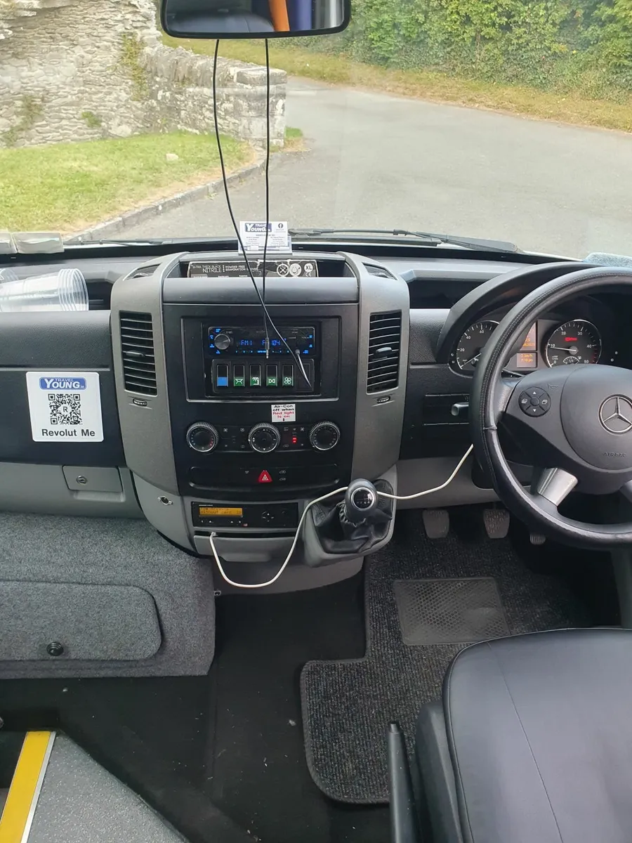 Mercedes-Benz Sprinter 515 cdi 18 seats plus drive - Image 3
