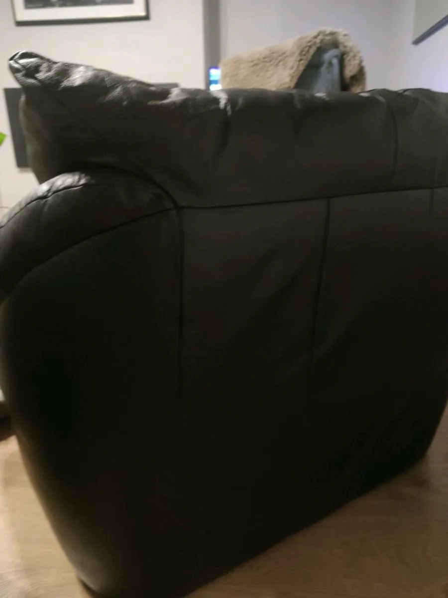 Couch - Image 2