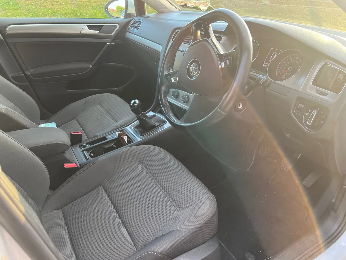 VW Golf - Image 4