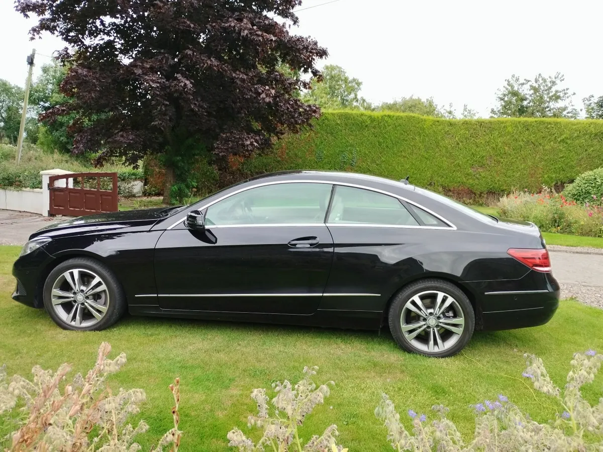 Mercedes-Benz E-Class 2017 - Image 2