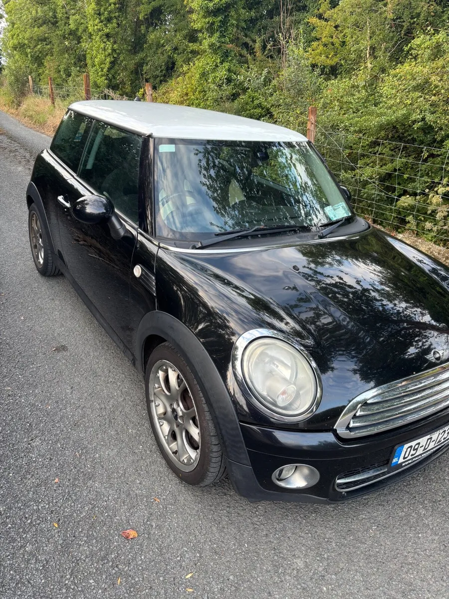Mini Cooper 2009 - Image 1