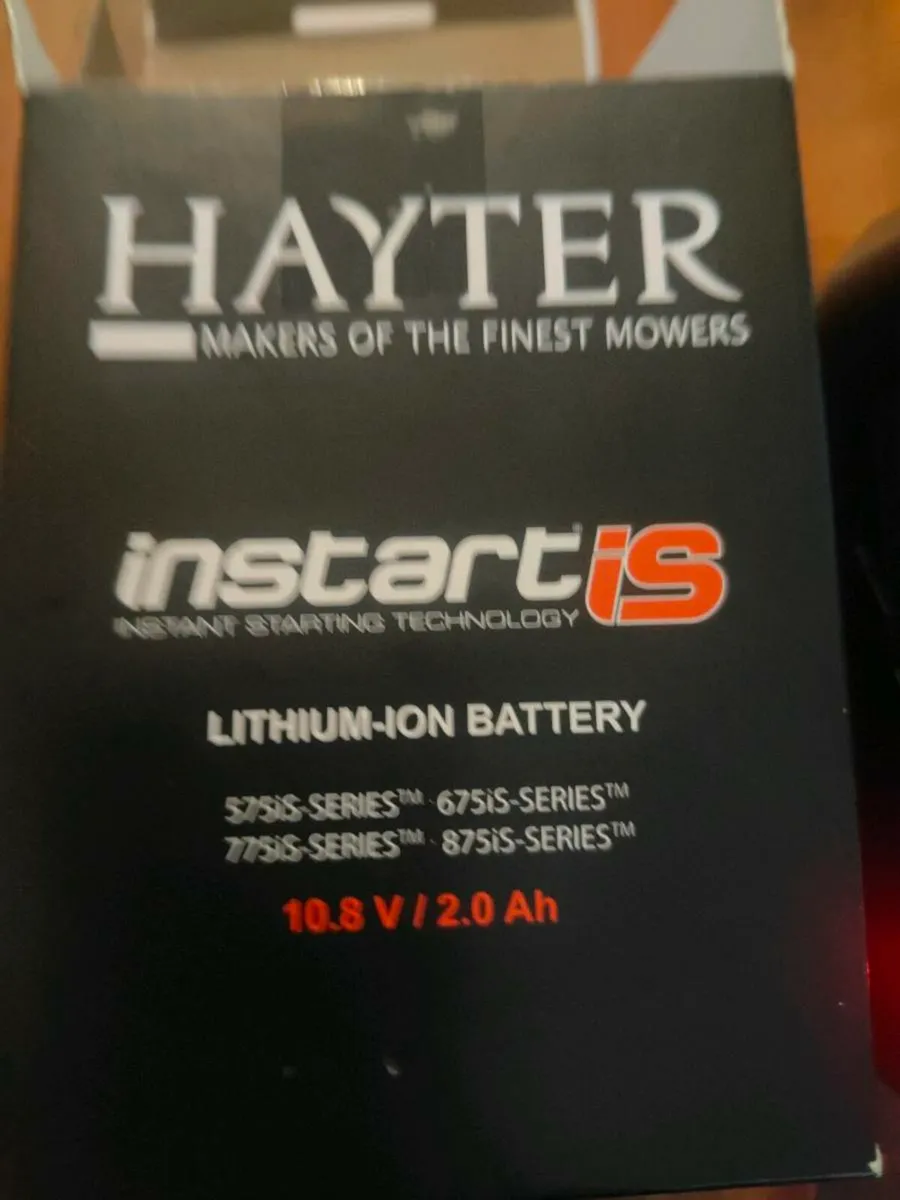 Battery, instart Briggs and Stratton lawnmower - Image 3
