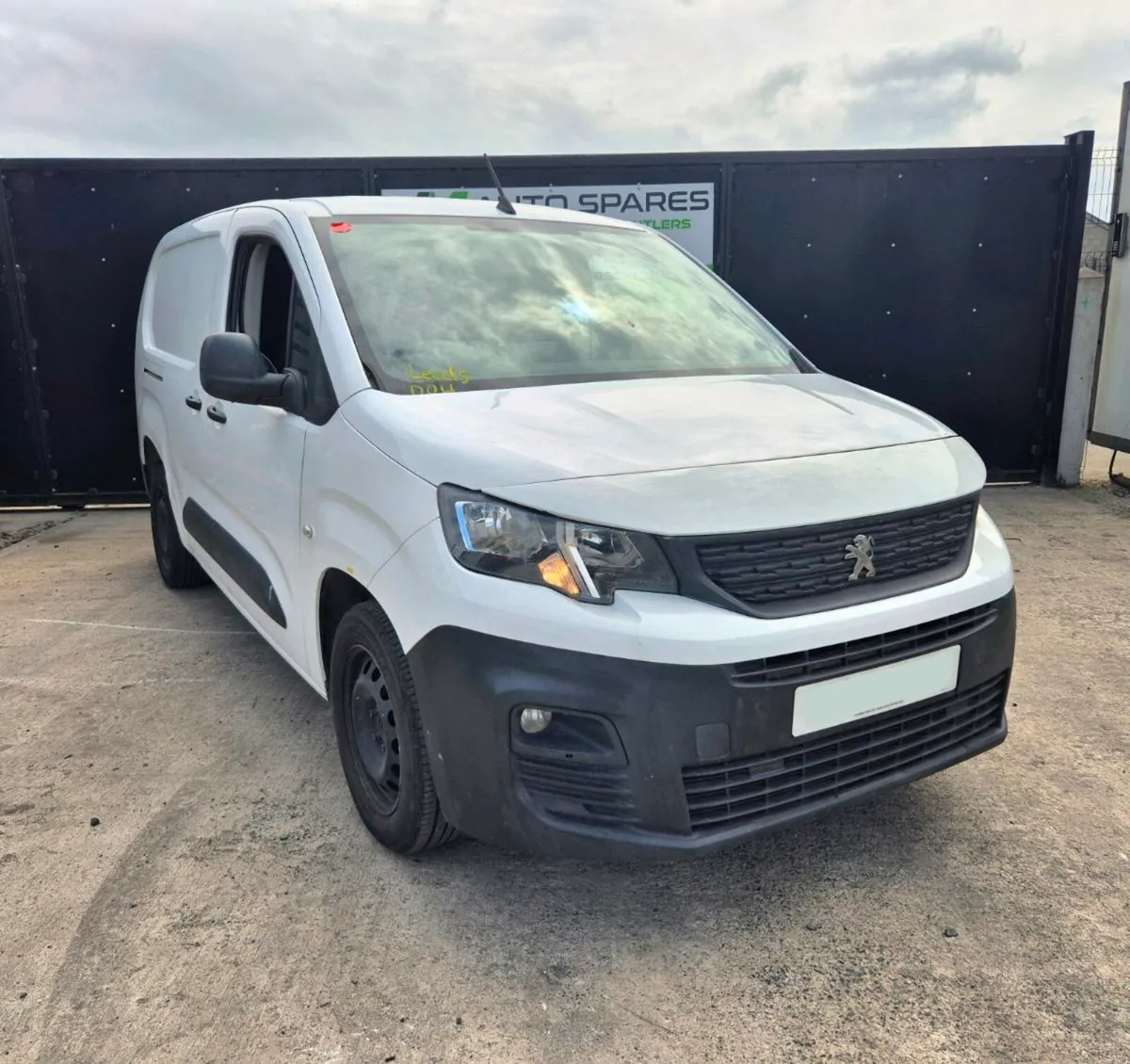 2020 Peugeot Partner 1.6 BREAKING PARTS SPARES ONL