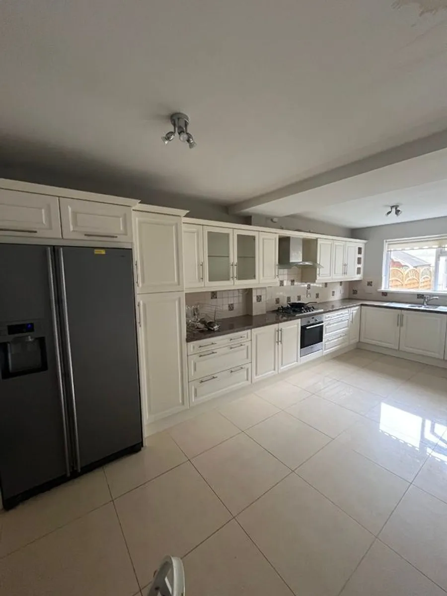 Kitchen Cabinets - Image 4