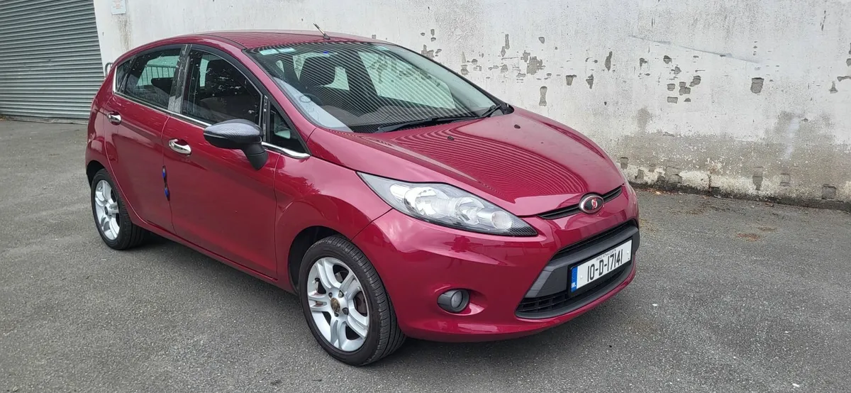 Ford Fiesta 2010 - Image 1