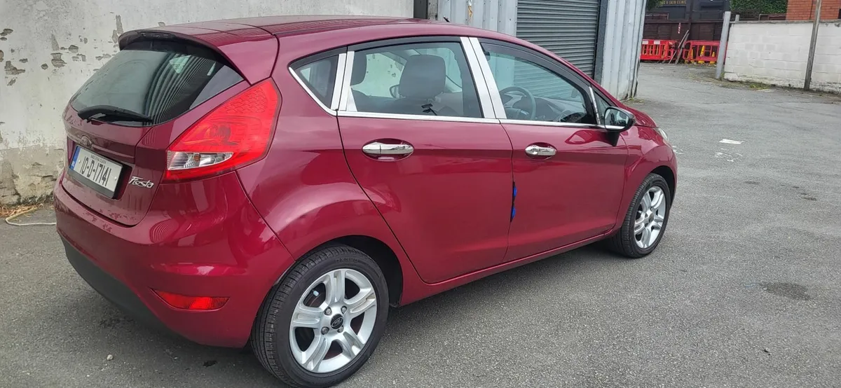 Ford Fiesta 2010 - Image 3