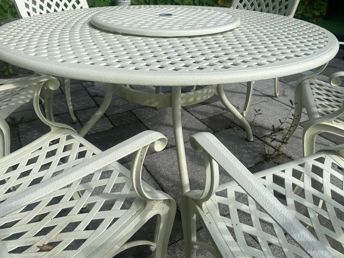 Garden table and chairs - Image 4