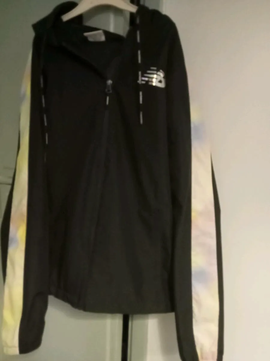 Ladies new balance rain jackets s and m - Image 3