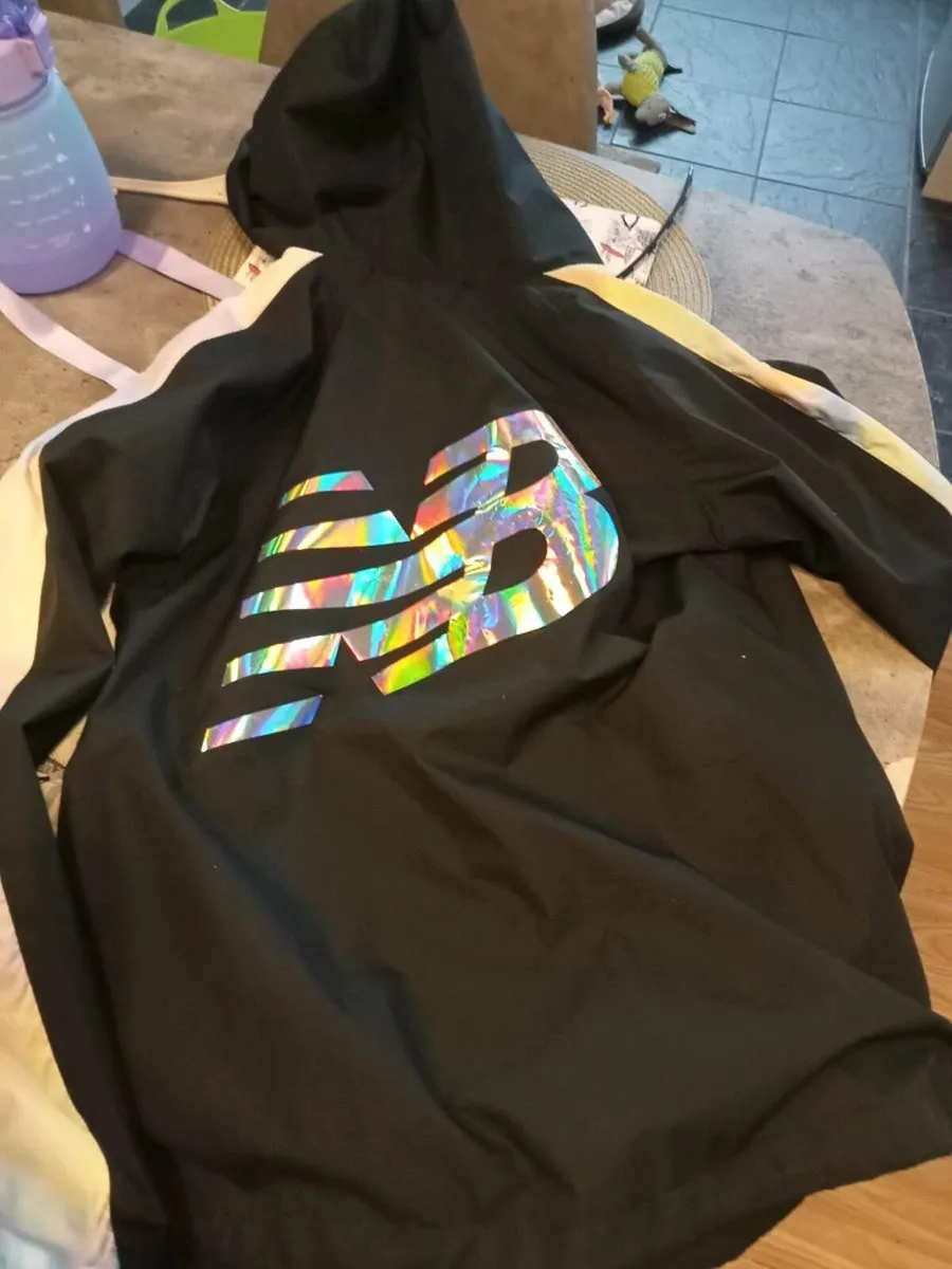 Ladies new balance rain jackets s and m - Image 4