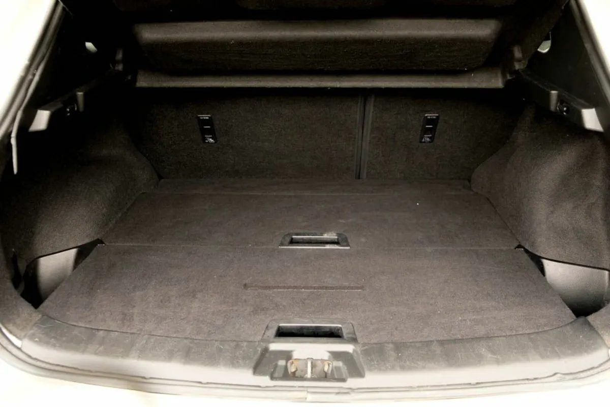 car - Image 3
