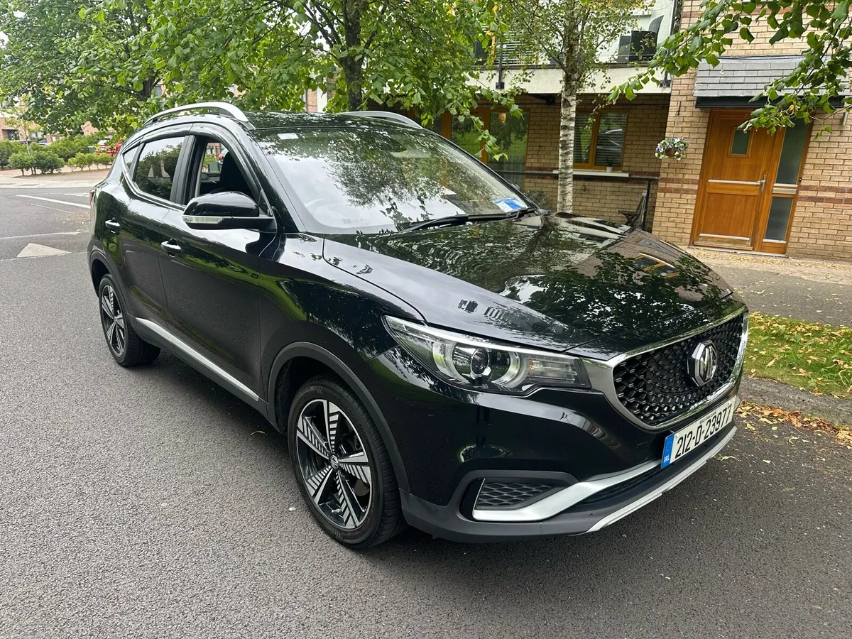 212 MG ZS EV EXCLUSIVE 5 DR AUTO - Image 2