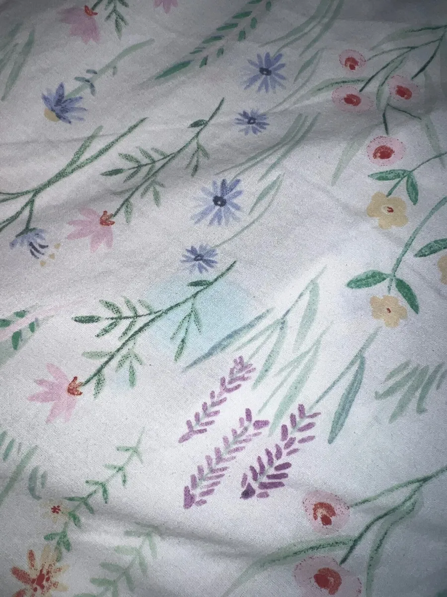 3 Duvet Cover Sets & Set of 4 New Pillow Cases - Image 2