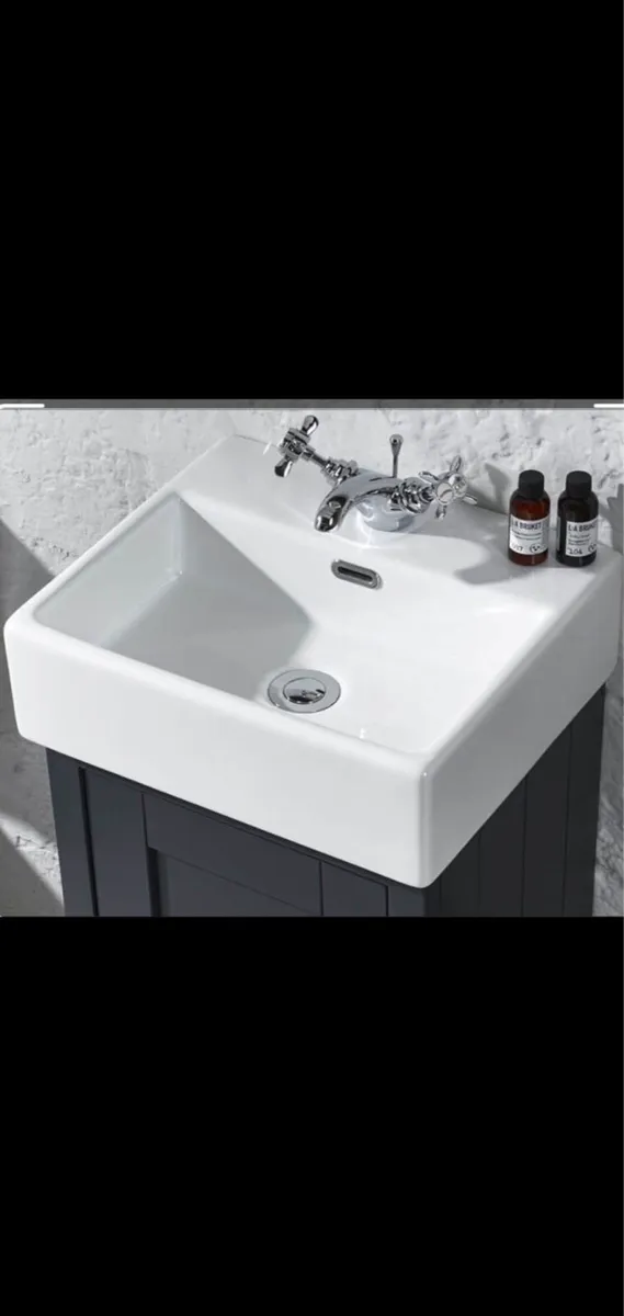 Sink-Tavistock Belfast small (small)