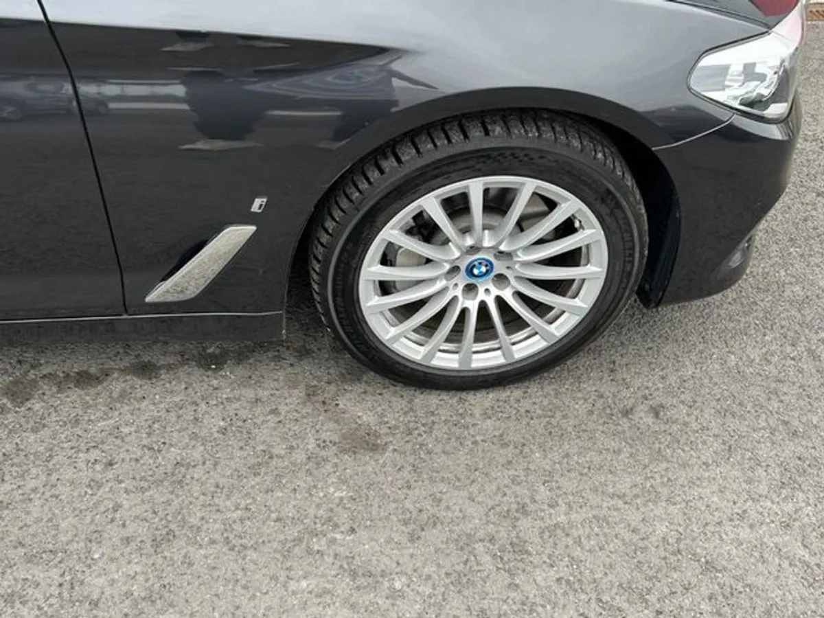 BMW 5 Series 530E SE 4DR Auto - Image 4