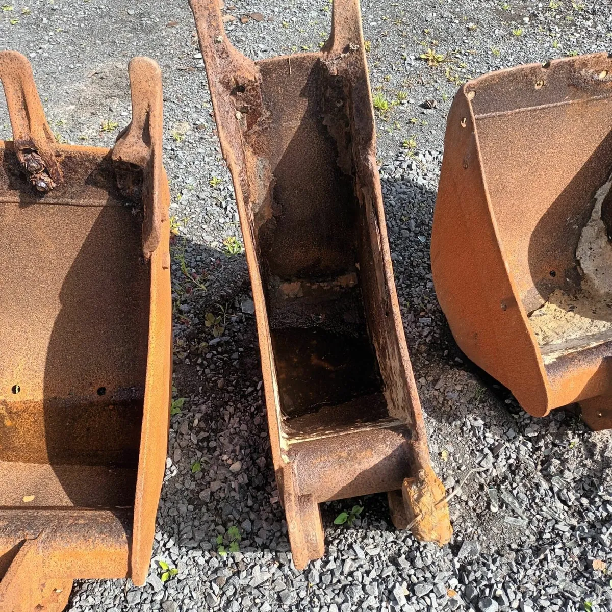 Buckets - Image 2