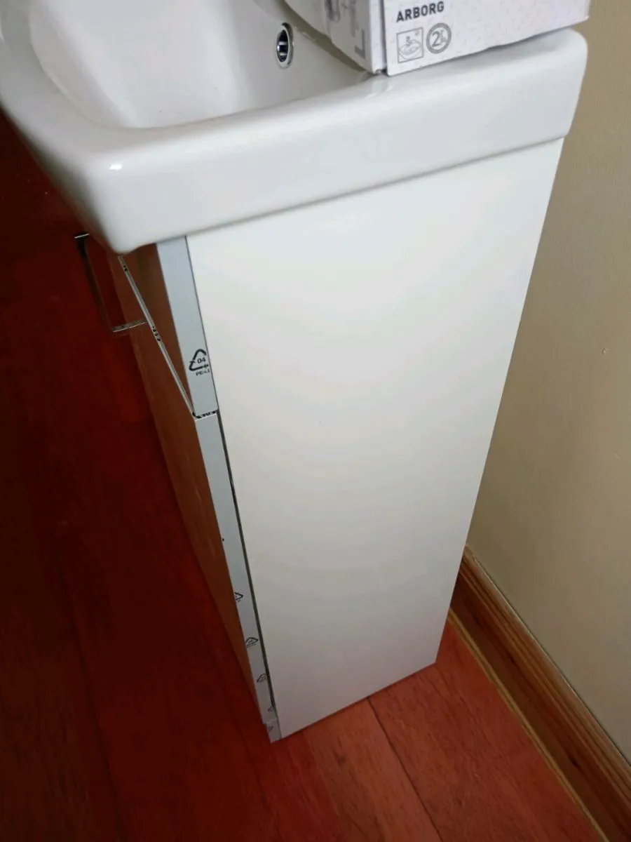 Bathroom sink unit - Image 3