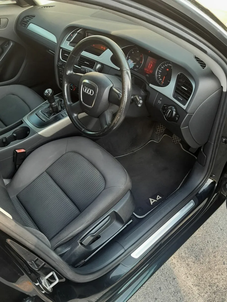 Audi A4 2009 - Image 4