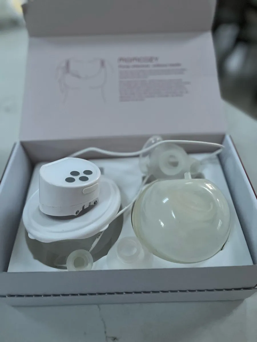 Momcozy s12 Double Breast Pump - Image 2