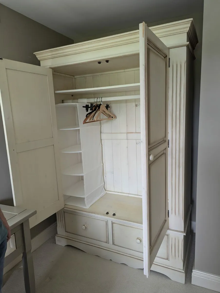 Wardrobe - Image 2