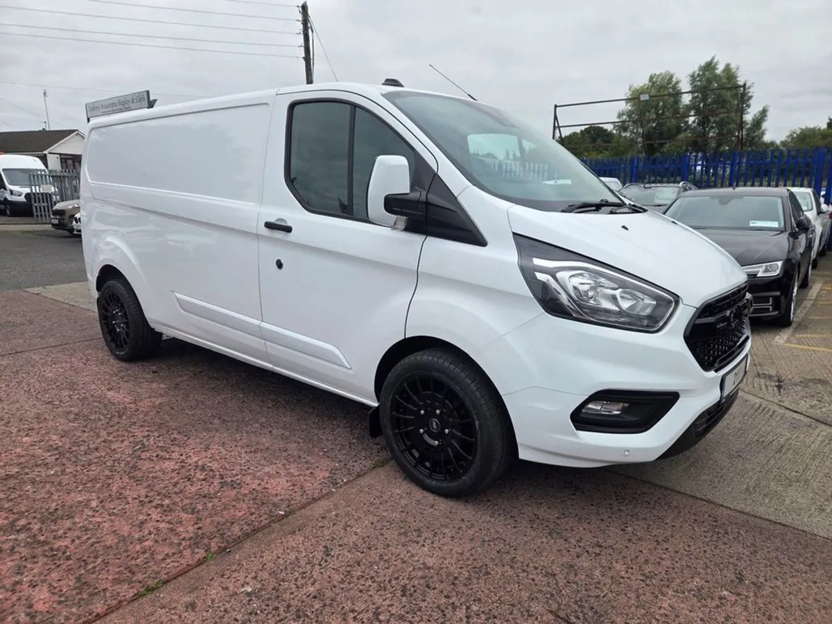 Ford Transit Custom 300 Trend P/V Ecoblue - Image 2