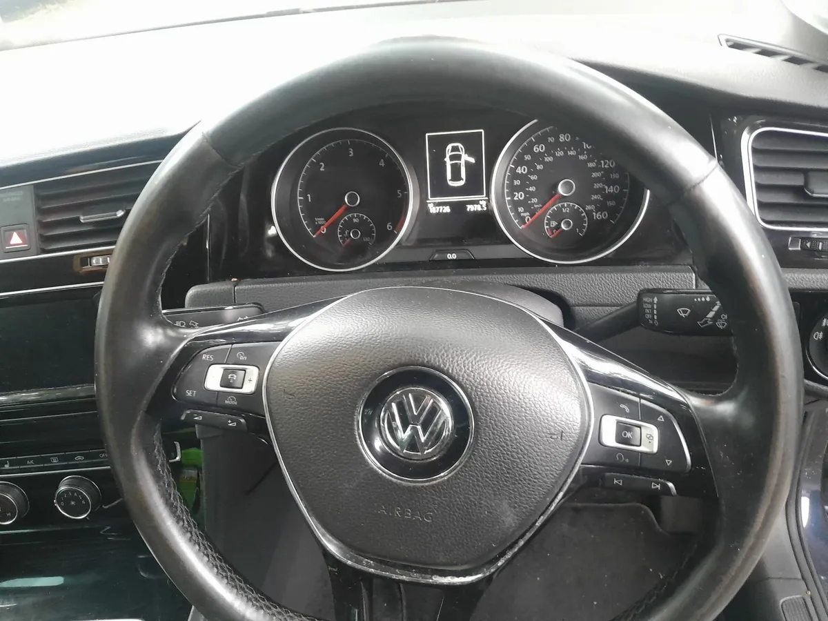 Volkswagen Golf 2013 - Image 1