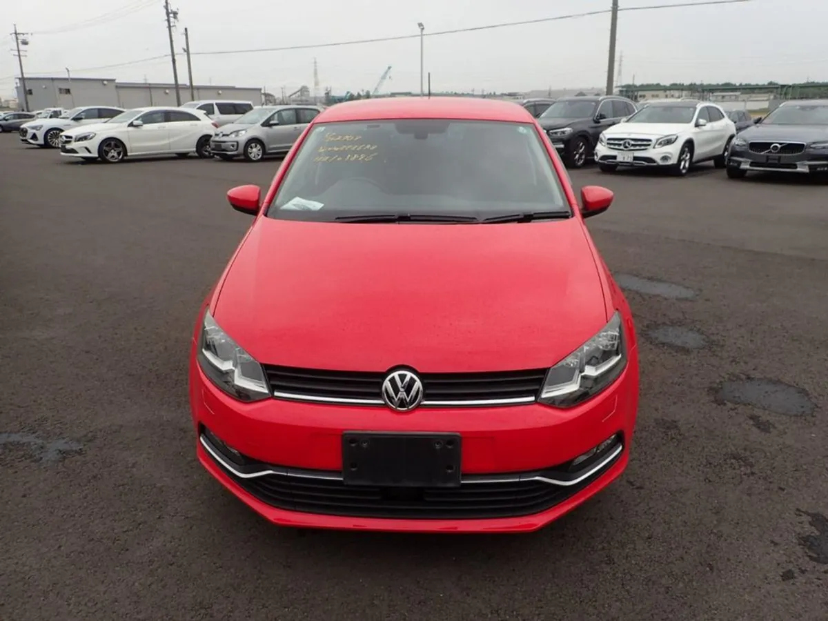 Volkswagen Polo Comfortline Plus Automatic Petrol - Image 4