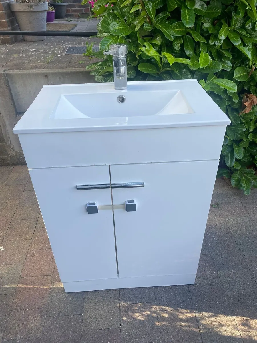 Vanity Unit - Image 1