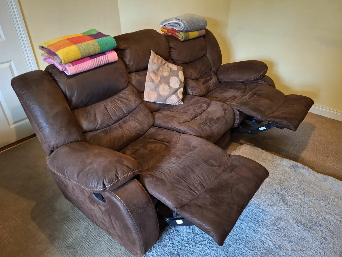 Minogue Furniture Suite - Image 2