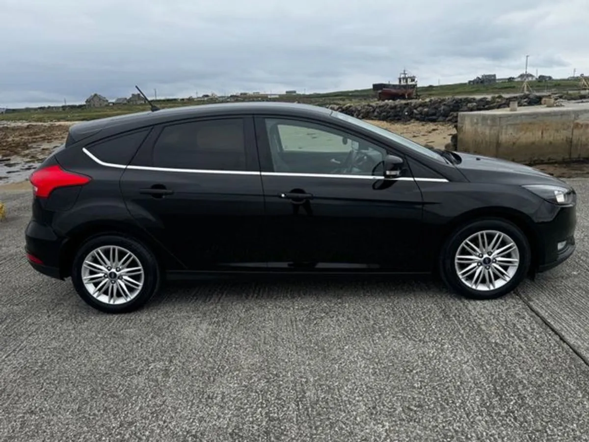 Ford Focus 1.5 Tdci (120) Zetec Edtion S/S 5DR - Image 2