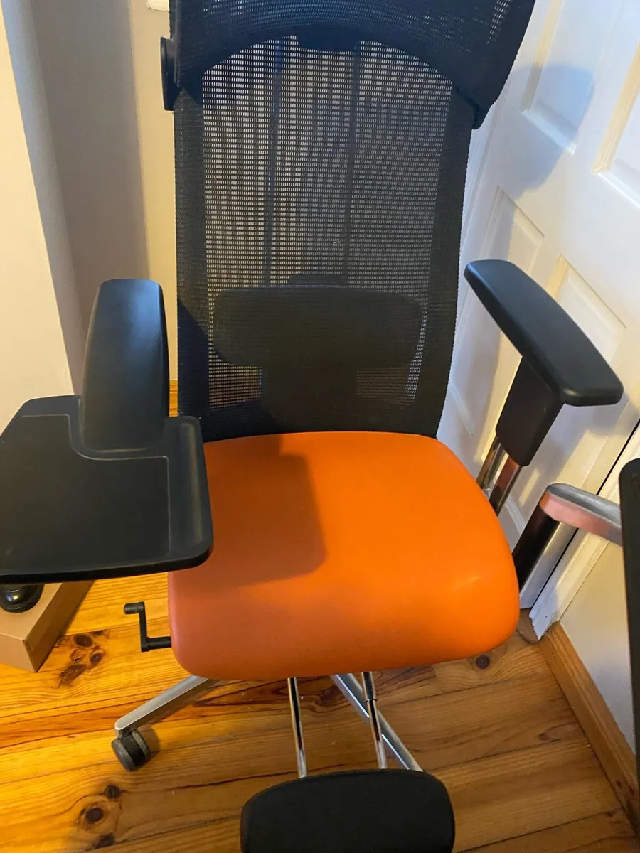 Office chair - Image 4
