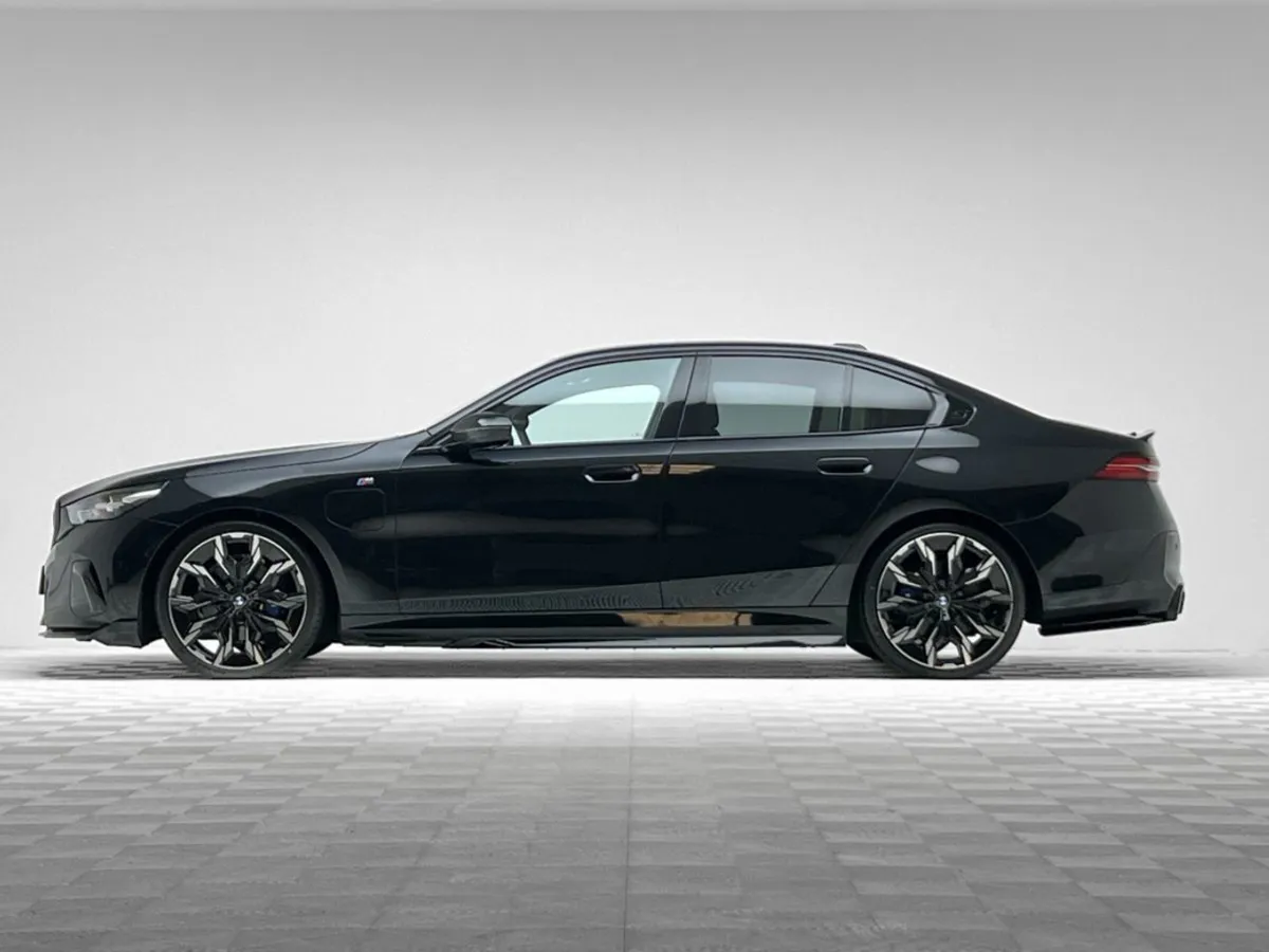 BMW 5 Series 530E M Sport - Image 4