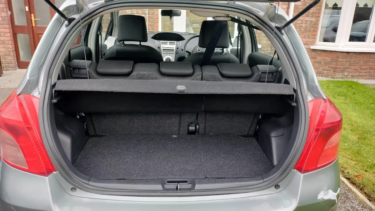 Toyota Yaris 2007 - Image 3