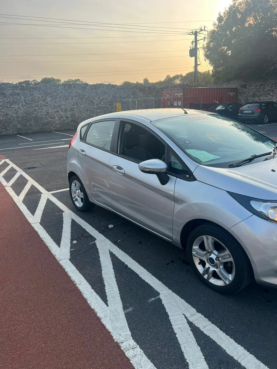 Ford fiesta - Image 2